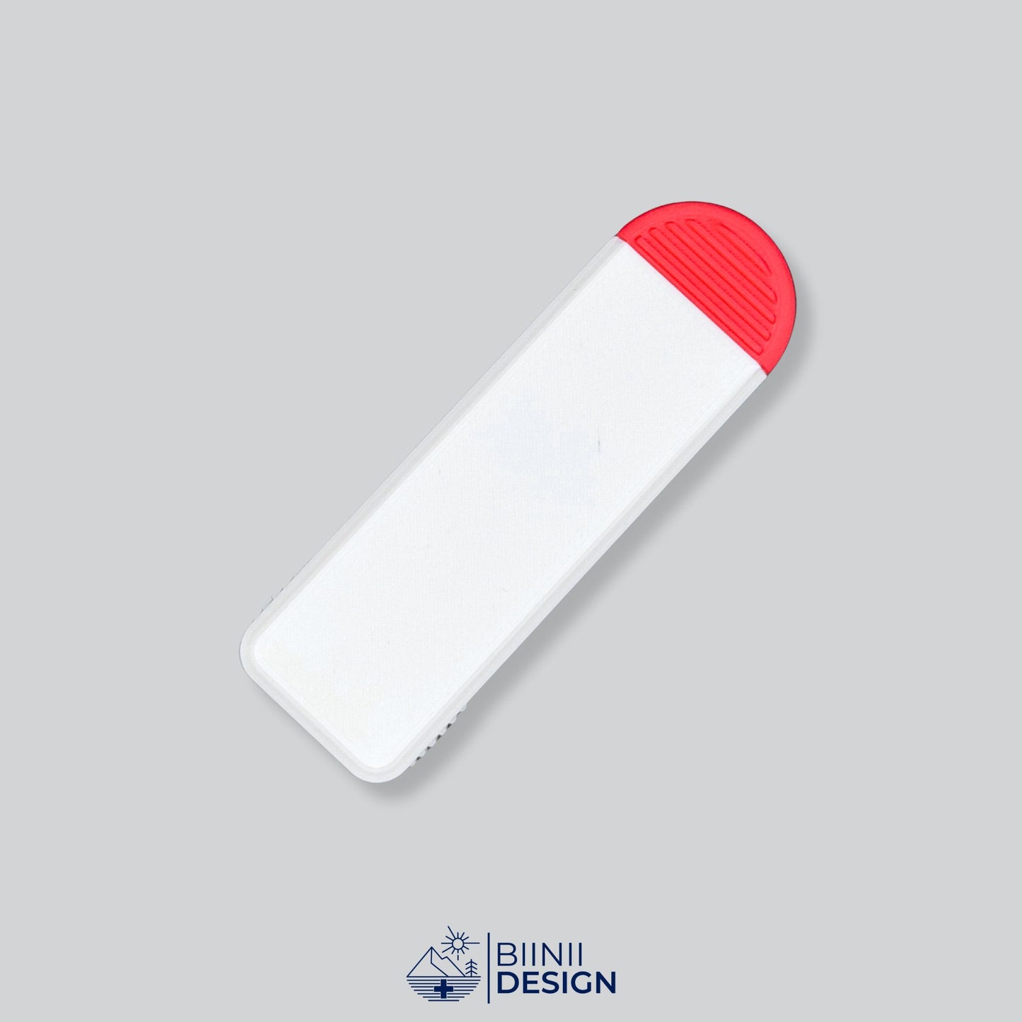White and red 4-compartment pill case – secure and simple for sorting vitamins or meds. Keywords: medication organizer, travel pill box