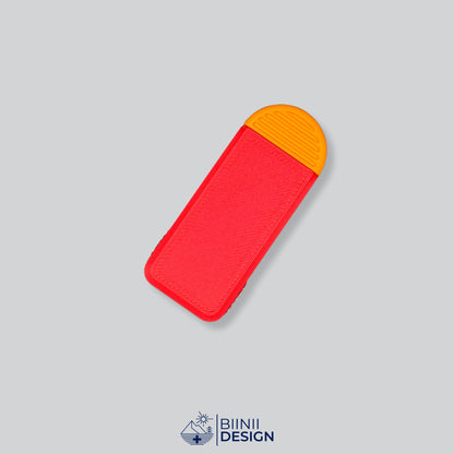 Compact 3-compartment pill box with a red lid and an orange base, for pills taken 3 times a day.