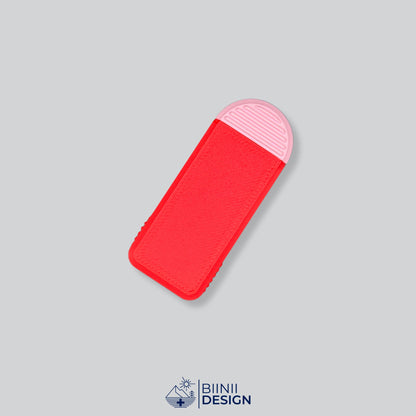 Compact 3-compartment pill box with a red lid and a pink base, for pills taken 3 times a day.