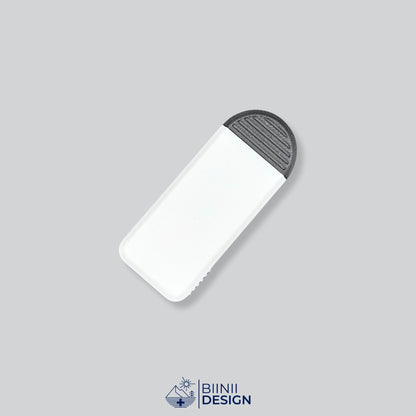 Compact 3-compartment pill box with a white lid and a black base, for pills taken 3 times a day.