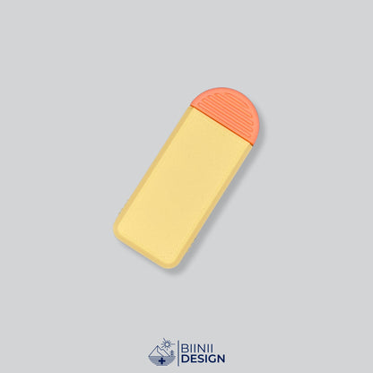 Compact 3-compartment pill box with a yellow lid and an orange base, for pills taken 3 times a day.