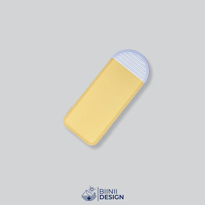 Compact 3-compartment pill box with a yellow lid and a white base, for pills taken 3 times a day.