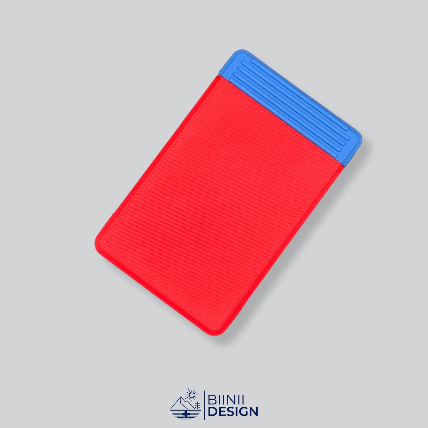 Red/Blue two-tone portable discreet travel pill organizer designed for complex medication plans. Designed and printed in Switzerland.