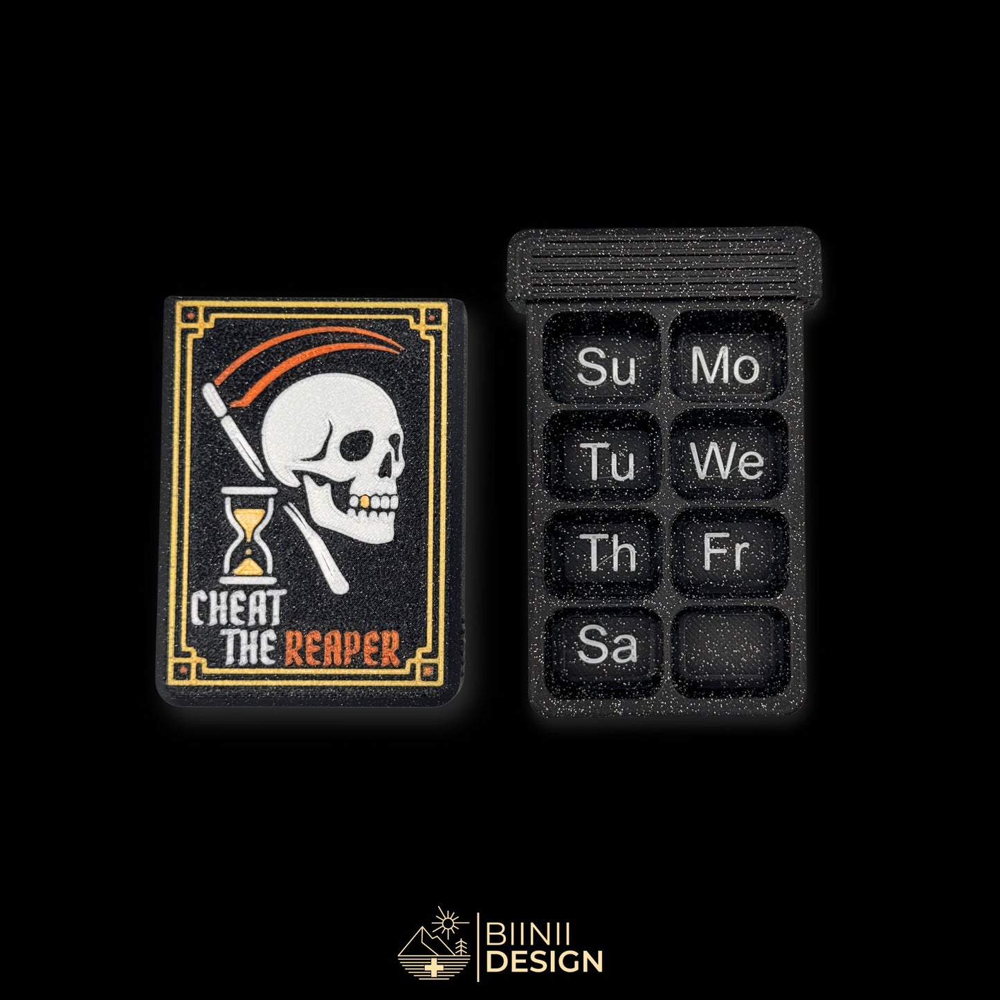 Weekly Reaper pill organizer in galaxy black with Sunday-start layout, Swiss-made skull and scythe gothic design.
Keywords: pillbox, pill organizer, weekly pill organizer, artistic